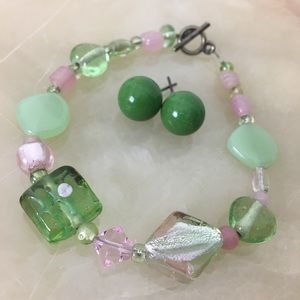 Bundle glass bead bracelet NWOT green earrings